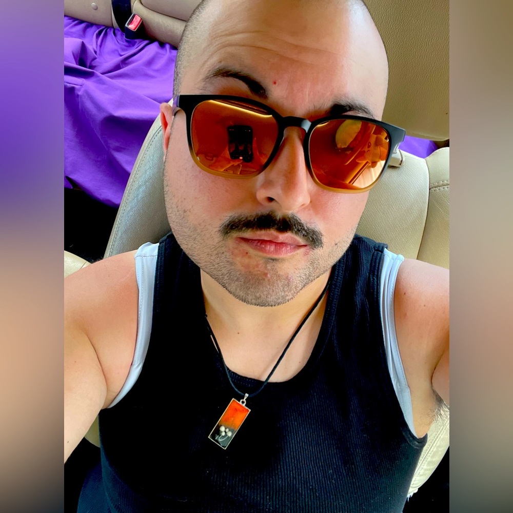 Meet your Posher, Isidro